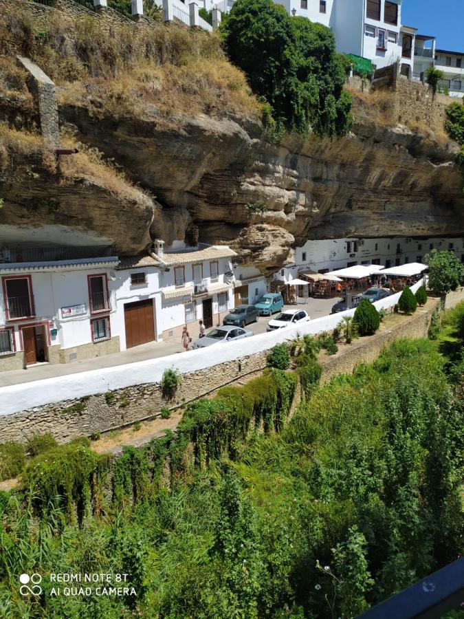La Roca Encantada Setenil De Las Bodegas Екстер'єр фото
