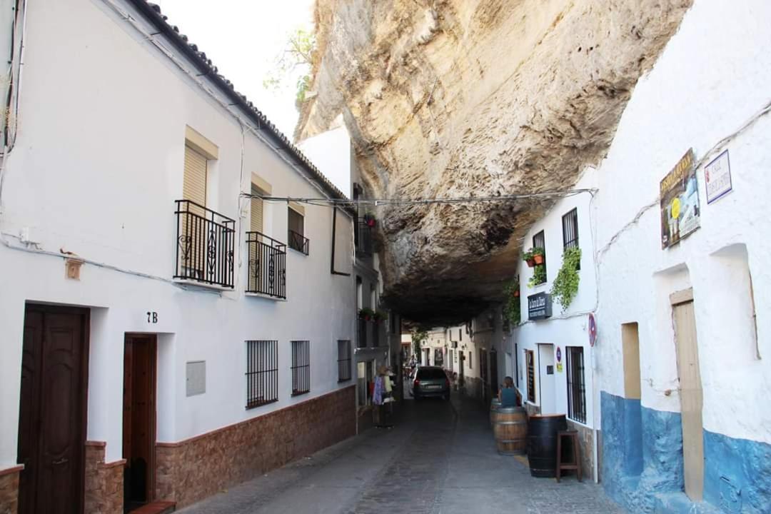 La Roca Encantada Setenil De Las Bodegas Екстер'єр фото